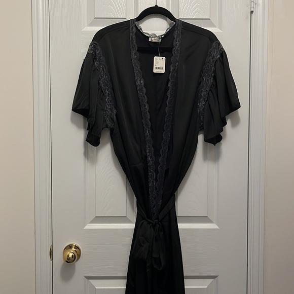Free People Satin Lace Trim Robe NWT - Picture 3 of 7